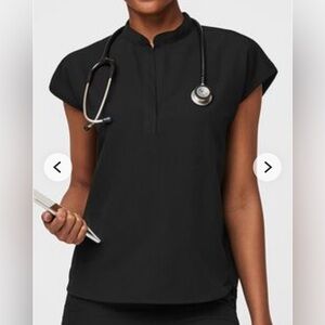 Figs Rafaela Scrub Top in Black, Size XS